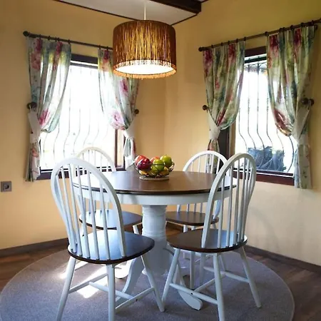 Simon's Walnut Farm Nyaraló Kasztoriá